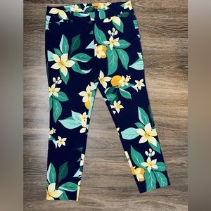 Old Navy Pixie Ankle Pants